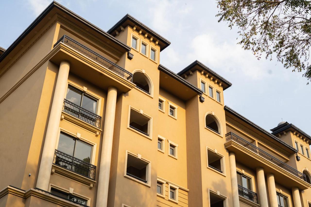 Fontis Residences Hotel Kampala Exterior photo